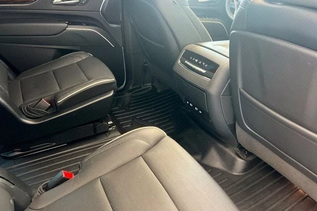2023 Cadillac Escalade 5th Gen - Image 17 of 18
