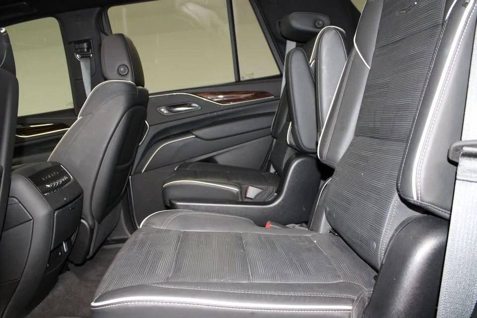 2023 Cadillac Escalade 5th Gen - Image 10 of 13