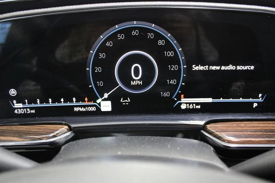 2023 Cadillac Escalade 5th Gen - Image 13 of 13