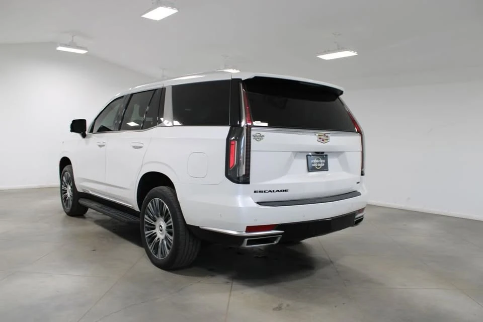 2023 Cadillac Escalade 5th Gen - Image 3 of 13