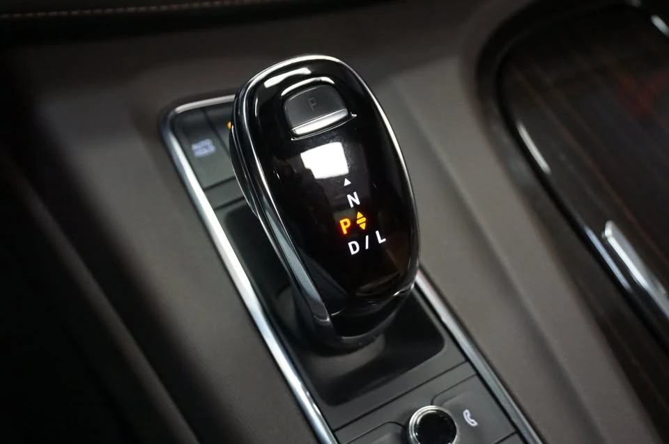 2023 Cadillac Escalade 5th Gen - Image 17 of 19
