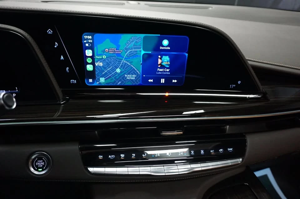 2023 Cadillac Escalade 5th Gen - Image 15 of 19