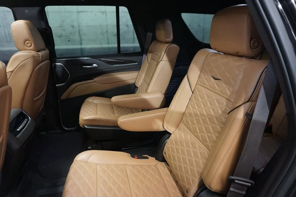 2023 Cadillac Escalade 5th Gen - Image 9 of 19