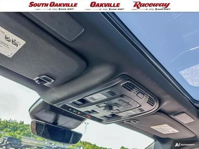 2023 Cadillac Escalade 5th Gen - Image 13 of 17