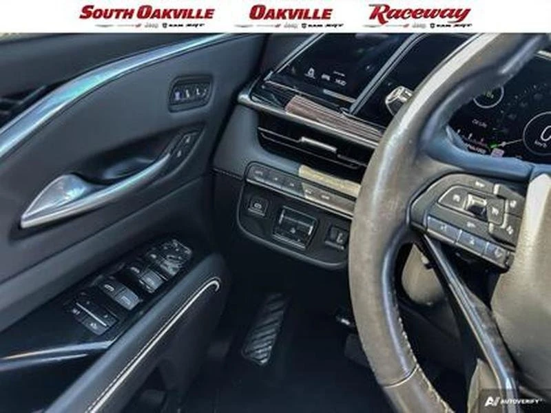 2023 Cadillac Escalade 5th Gen - Image 9 of 17