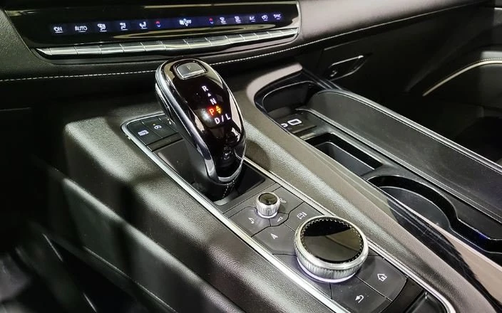 2023 Cadillac Escalade 5th Gen - Image 9 of 11