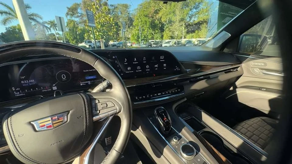 2023 Cadillac Escalade 5th Gen - Image 11 of 15