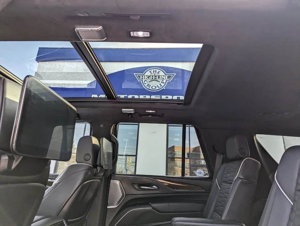 2023 Cadillac Escalade 5th Gen - Image 10 of 21