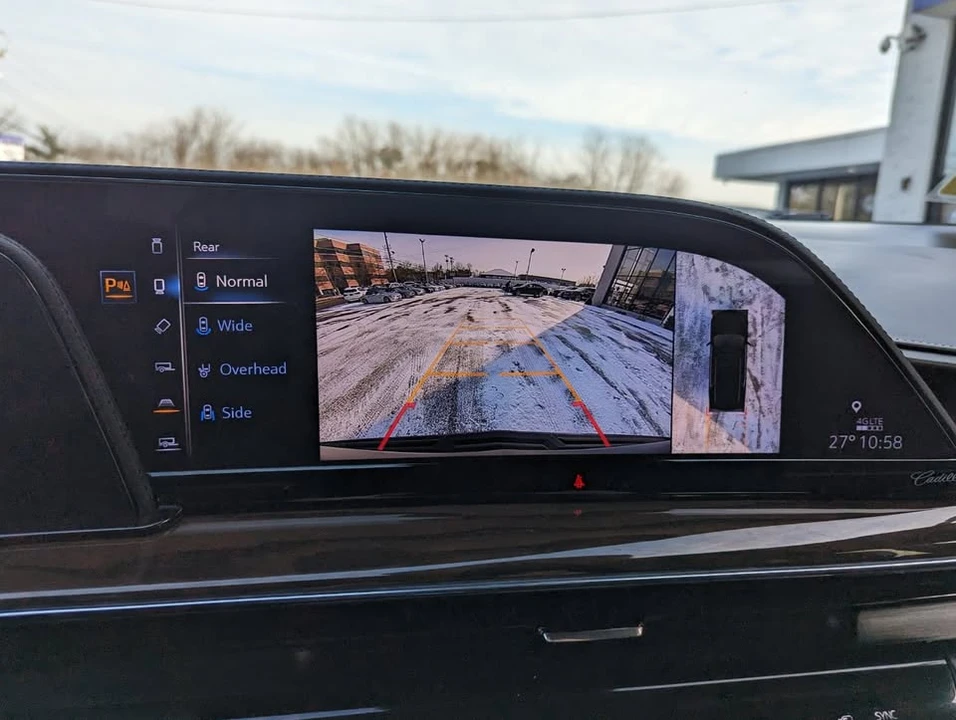 2023 Cadillac Escalade 5th Gen - Image 16 of 21