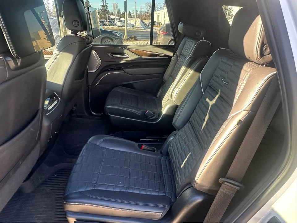 2023 Cadillac Escalade 5th Gen - Image 9 of 10
