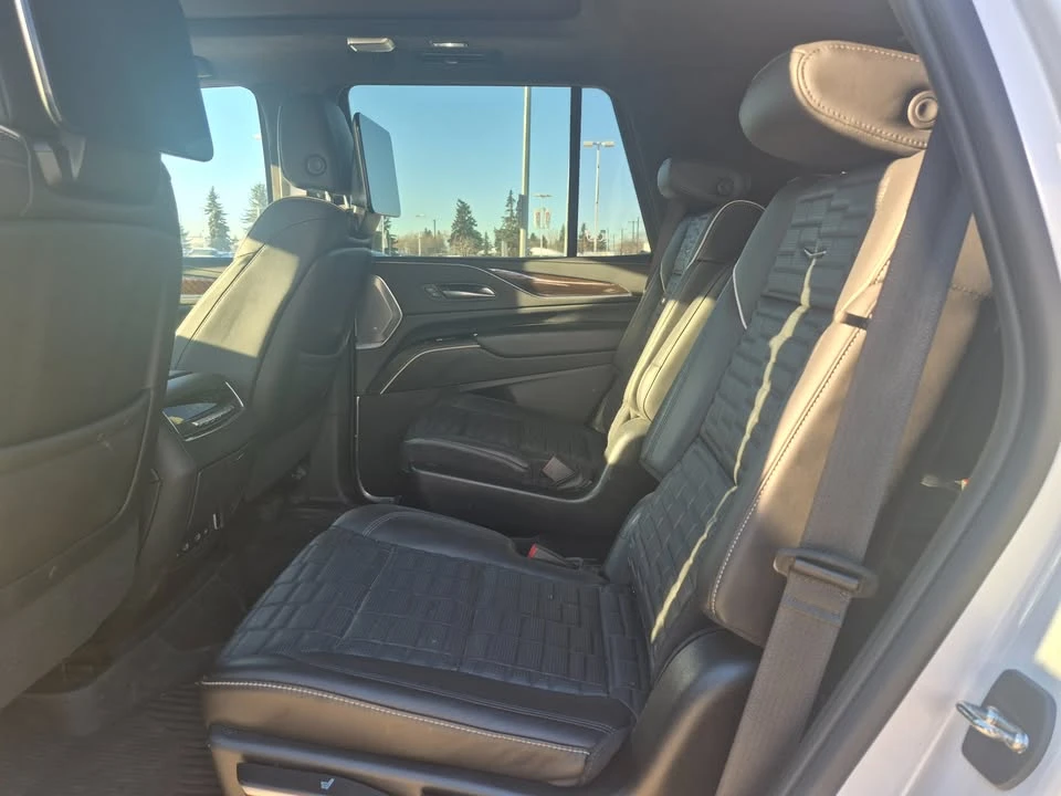 2023 Cadillac Escalade 5th Gen - Image 10 of 11