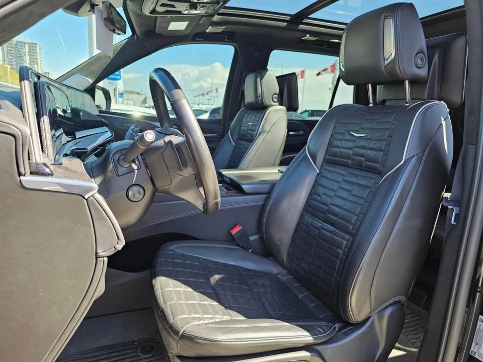 2023 Cadillac Escalade 5th Gen - Image 13 of 19