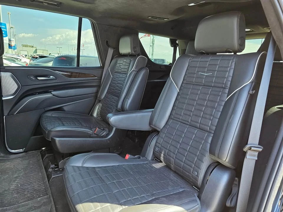 2023 Cadillac Escalade 5th Gen - Image 14 of 19