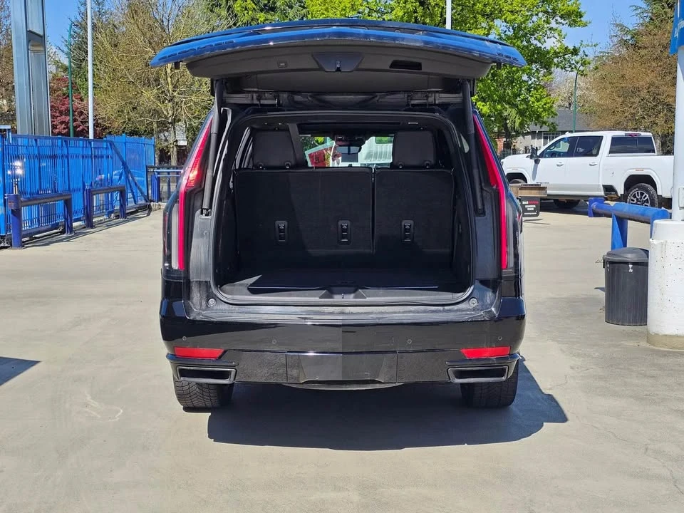 2023 Cadillac Escalade 5th Gen - Image 9 of 19