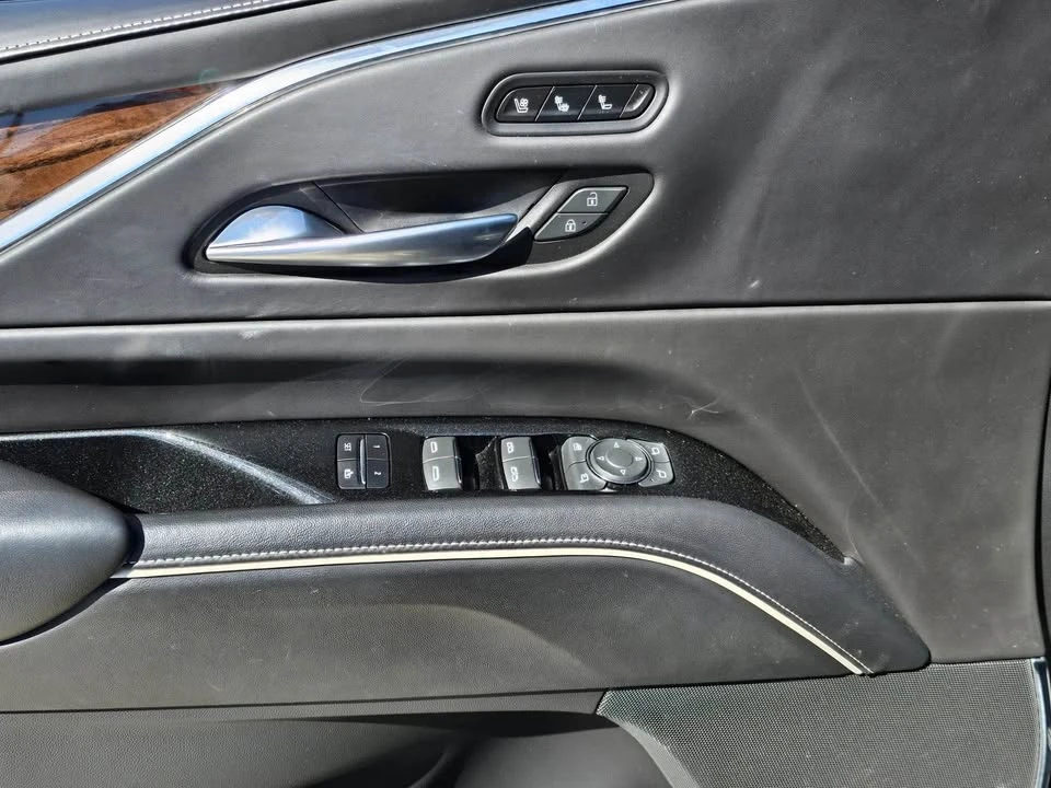 2023 Cadillac Escalade 5th Gen - Image 11 of 19