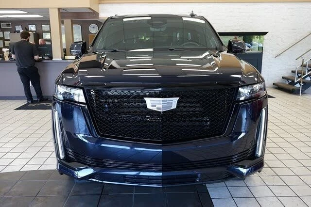 2023 Cadillac Escalade 5th Gen - Image 19 of 20