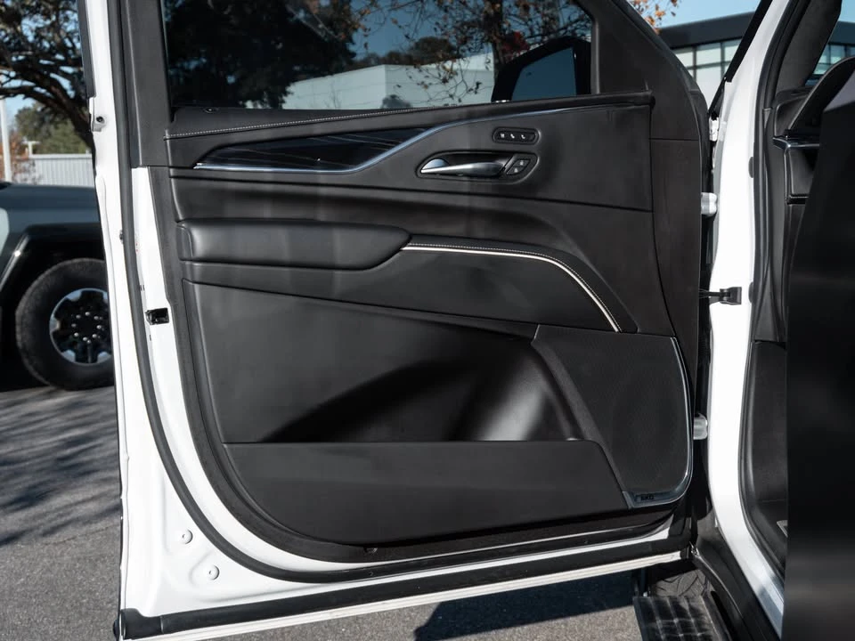 2023 Cadillac Escalade-V 5th Gen - Image 10 of 18