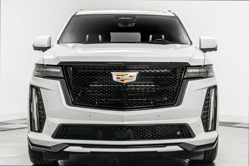 2023 Cadillac Escalade-V 5th Gen - Image 3 of 4