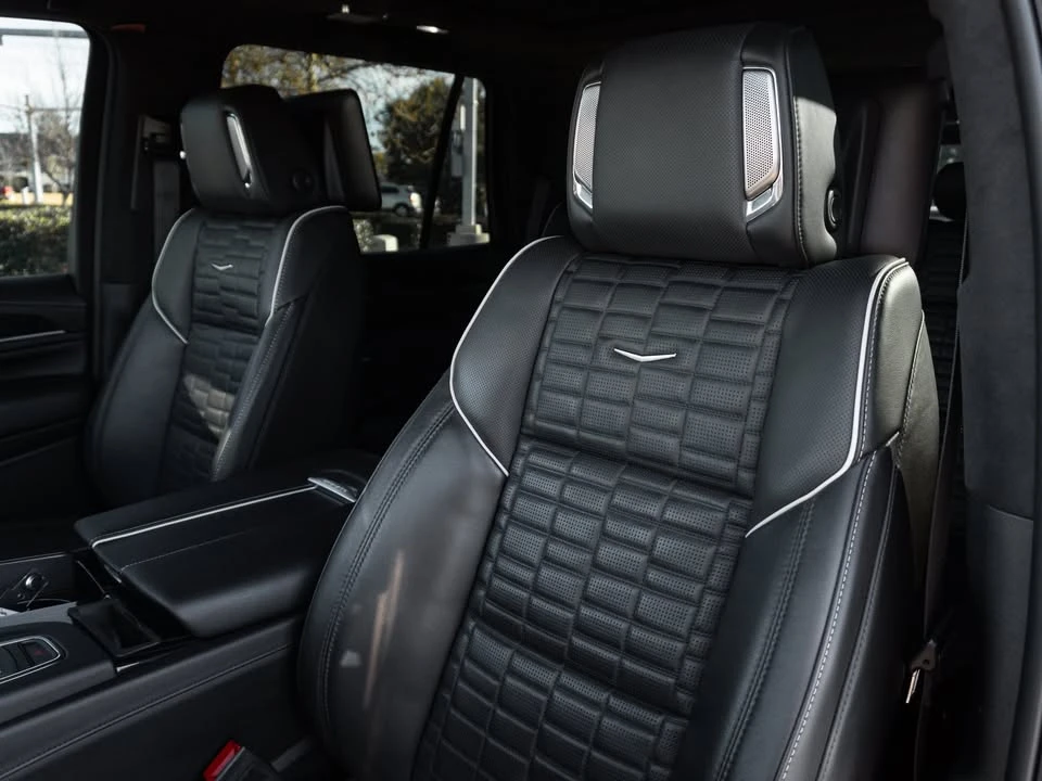 2023 Cadillac Escalade-V 5th Gen - Image 11 of 18