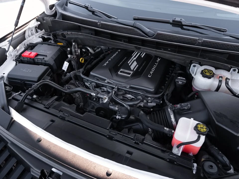 2023 Cadillac Escalade-V 5th Gen - Image 17 of 18