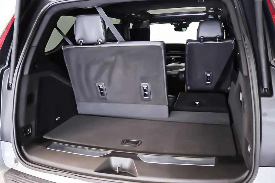 2023 Cadillac Escalade-V 5th Gen - Image 20 of 20