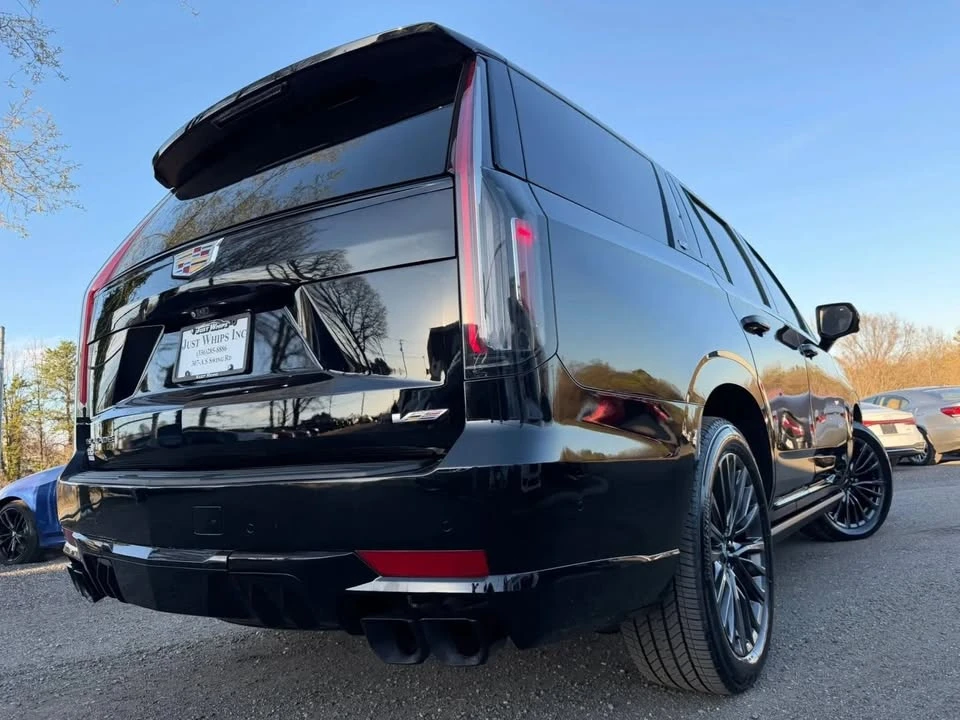 2023 Cadillac Escalade-V 5th Gen - Image 5 of 13