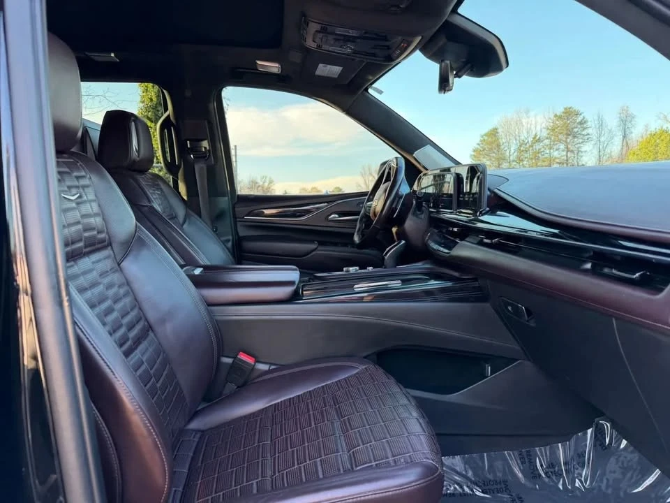 2023 Cadillac Escalade-V 5th Gen - Image 8 of 13