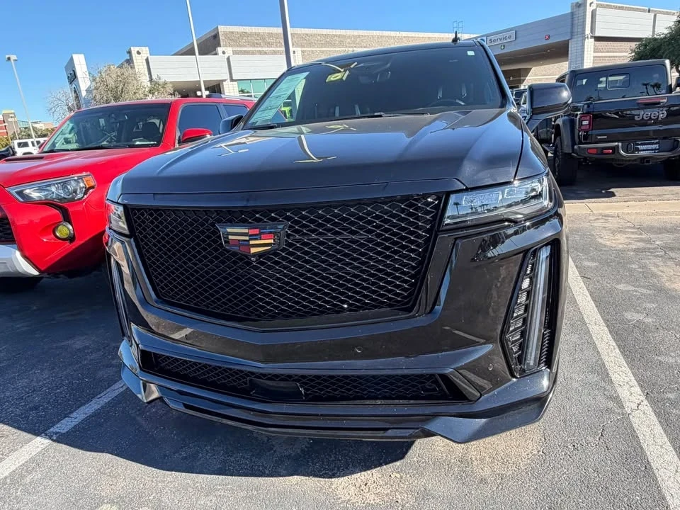 2023 Cadillac Escalade-V 5th Gen - Image 5 of 9