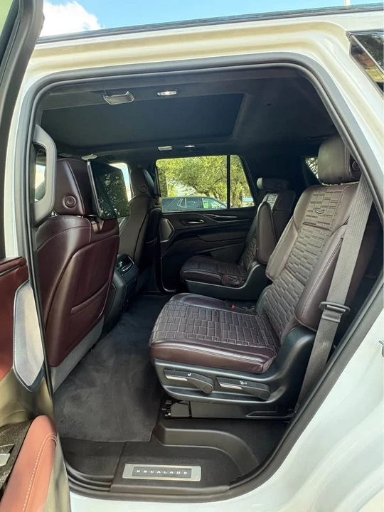 2023 Cadillac Escalade-V 5th Gen - Image 8 of 10