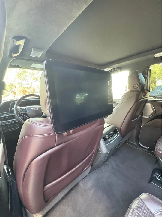 2023 Cadillac Escalade-V 5th Gen - Image 9 of 10