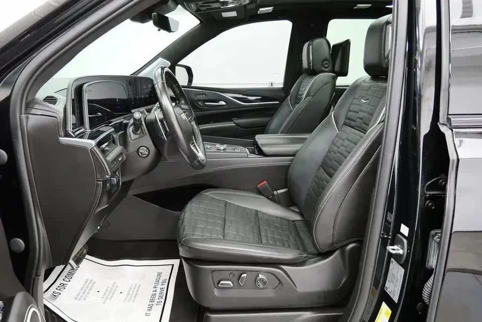 2023 Cadillac Escalade-V 5th Gen - Image 8 of 11
