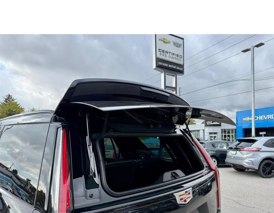 2023 Cadillac Escalade-V 5th Gen - Image 14 of 17