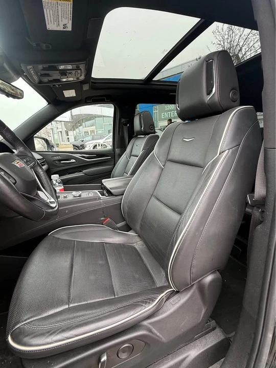 2023 Cadillac Escalade 5th Gen - Image 10 of 11