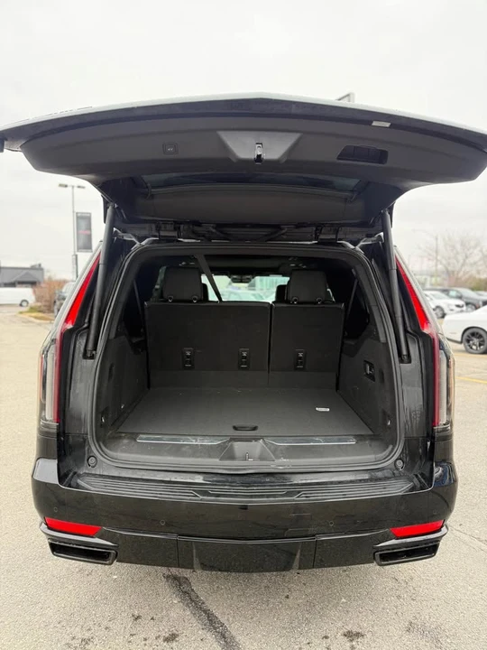 2023 Cadillac Escalade 5th Gen - Image 7 of 11