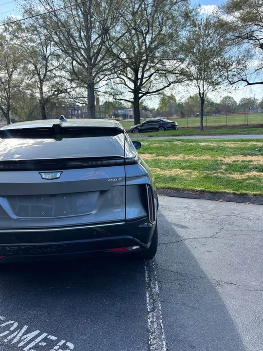 2023 Cadillac Lyriq - Image 4 of 12