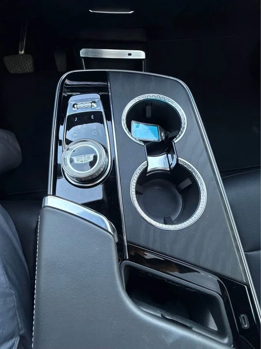 2023 Cadillac Lyriq - Image 11 of 11