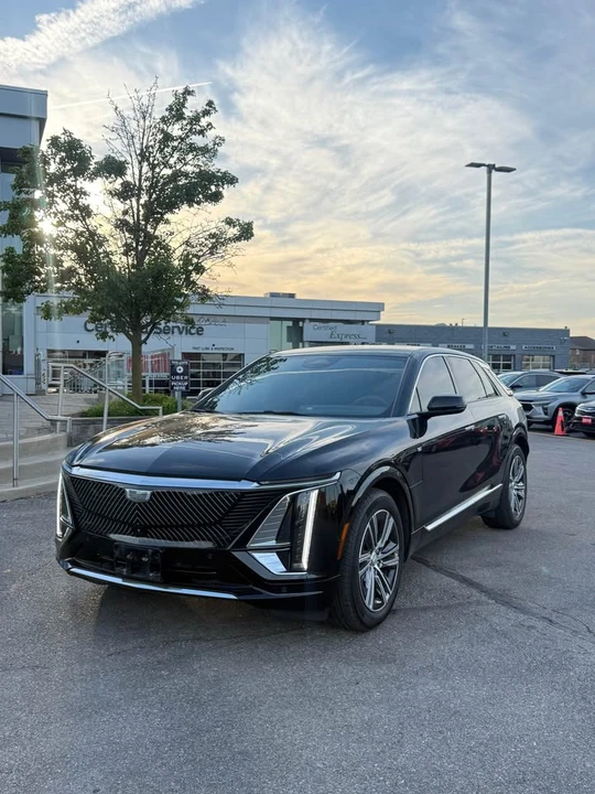 2023 Cadillac Lyriq - Image 3 of 11