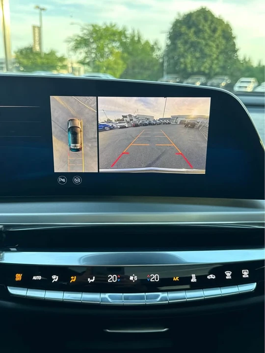 2023 Cadillac Lyriq - Image 9 of 11