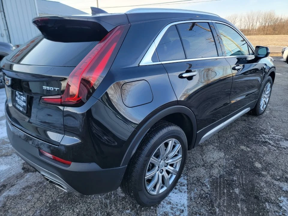 2023 Cadillac XT4 - Image 2 of 17