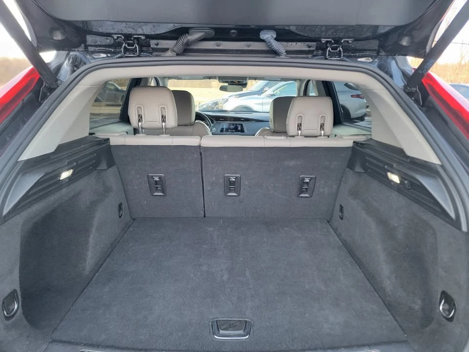 2023 Cadillac XT4 - Image 12 of 17