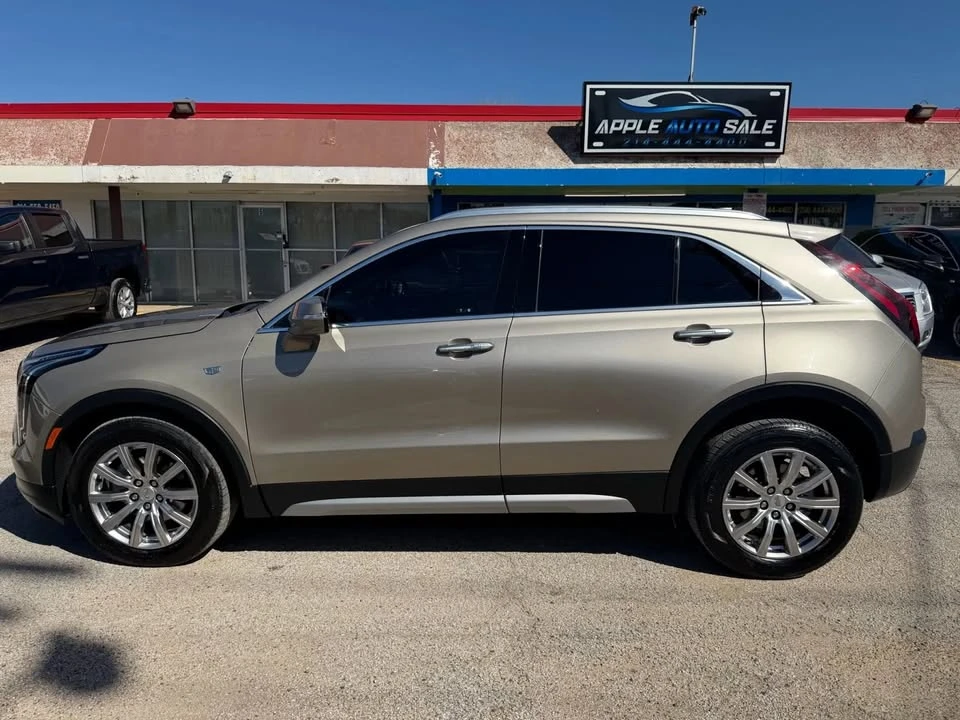 2023 Cadillac XT4 - Image 3 of 18