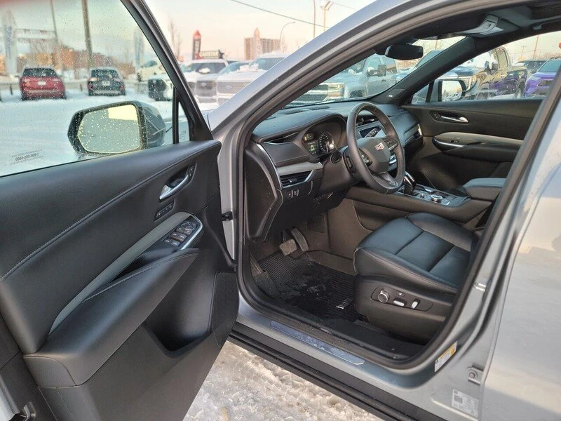 2023 Cadillac XT4 - Image 18 of 20