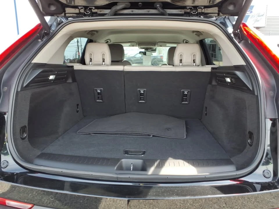 2023 Cadillac XT4 - Image 14 of 20