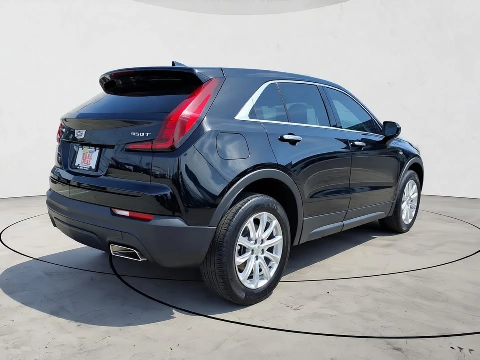 2023 Cadillac XT4 - Image 2 of 20
