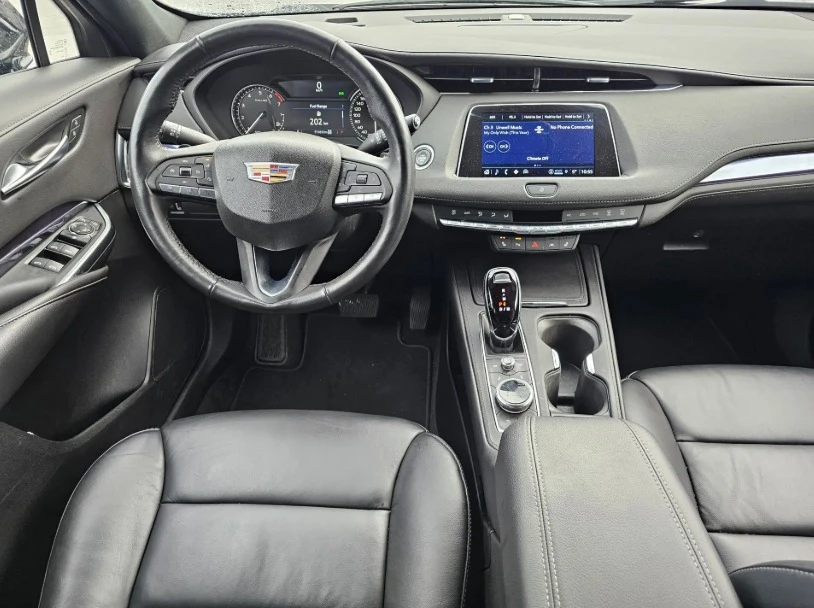 2023 Cadillac XT4 - Image 17 of 18