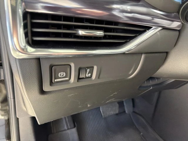 2023 Cadillac XT4 - Image 17 of 20