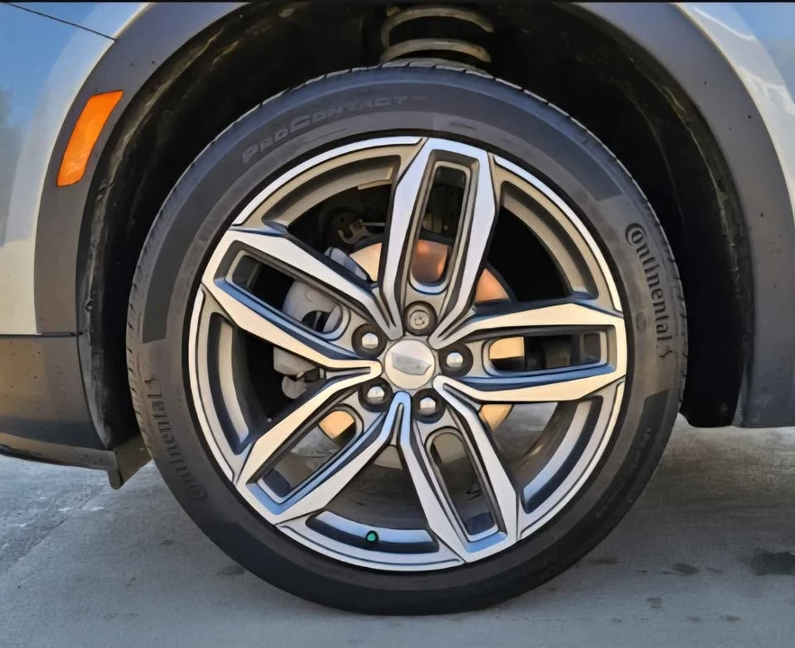2023 Cadillac XT4 - Image 9 of 18