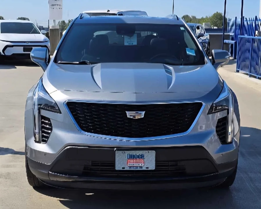 2023 Cadillac XT4 - Image 2 of 18