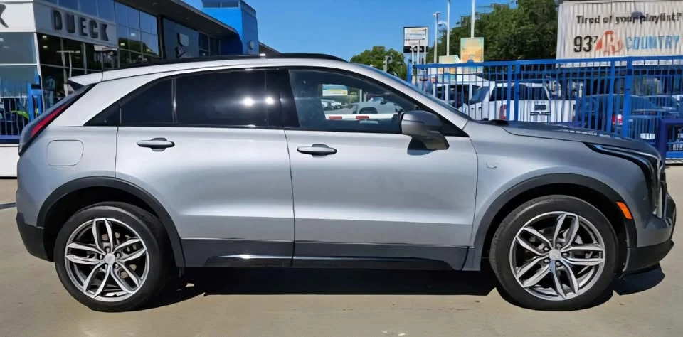 2023 Cadillac XT4 - Image 8 of 18