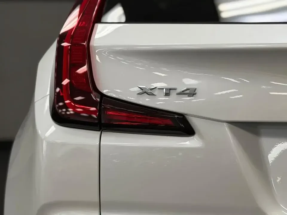 2023 Cadillac XT4 - Image 11 of 20